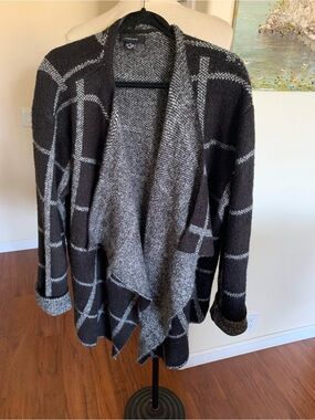 Black and grey acrylic knit shawl sweater jacket, excellent condition
